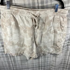 Old navy women linen blend shorts Large coastal beachy neutral  tie dye vacation